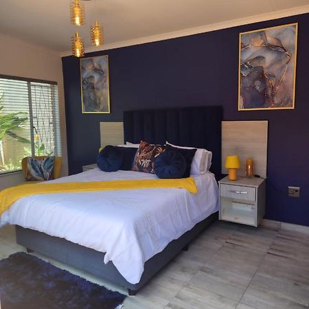 Sibella Guest House Bloemfontein Eksteriør bilde