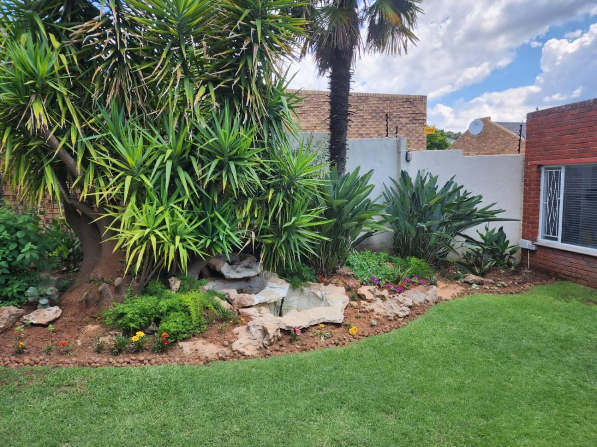 Sibella Guest House Bloemfontein Eksteriør bilde