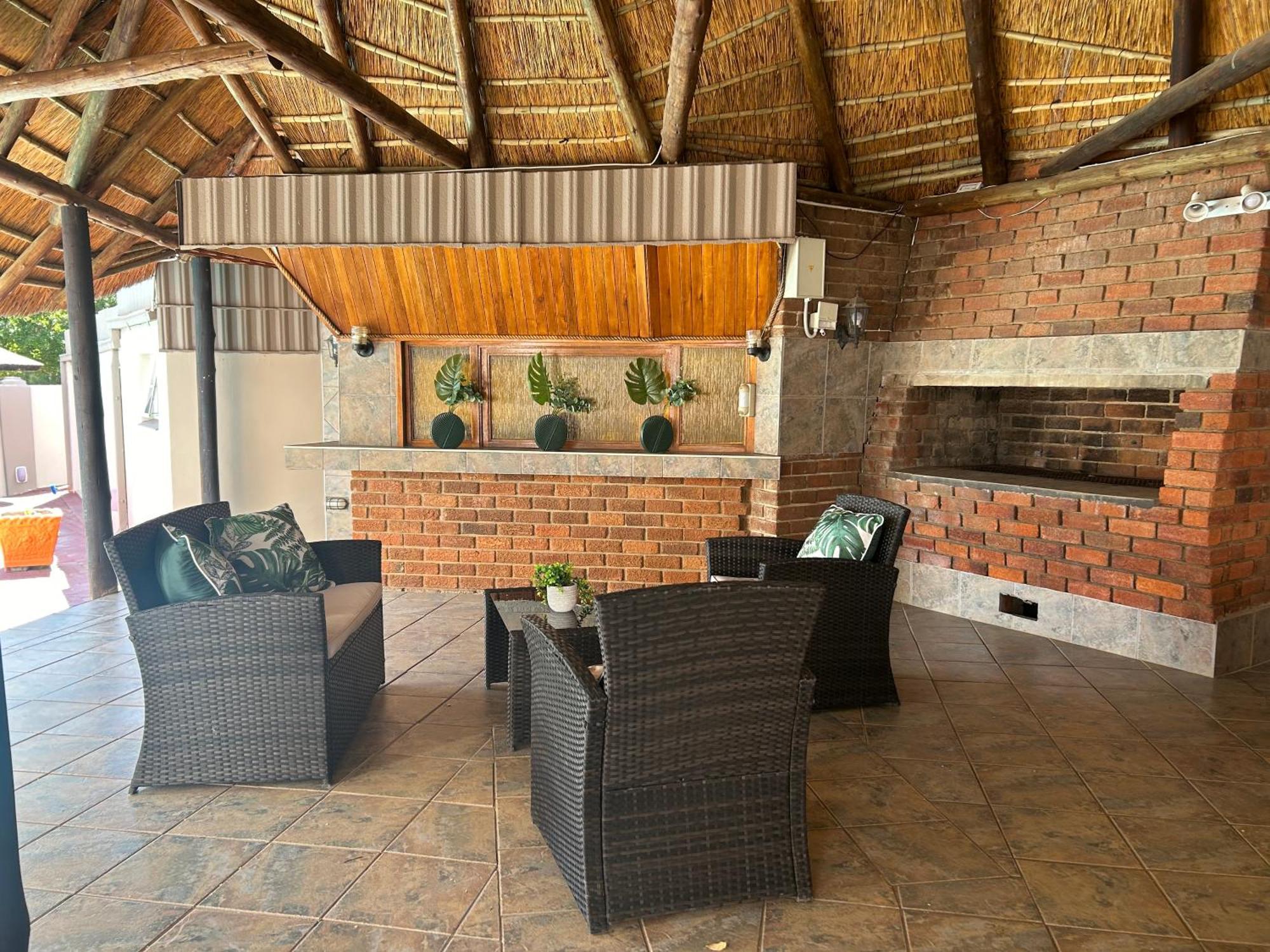 Sibella Guest House Bloemfontein Eksteriør bilde